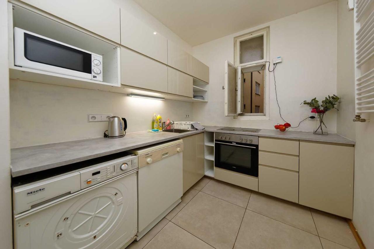 Apartments Vorsilska ปราก ภายนอก รูปภาพ