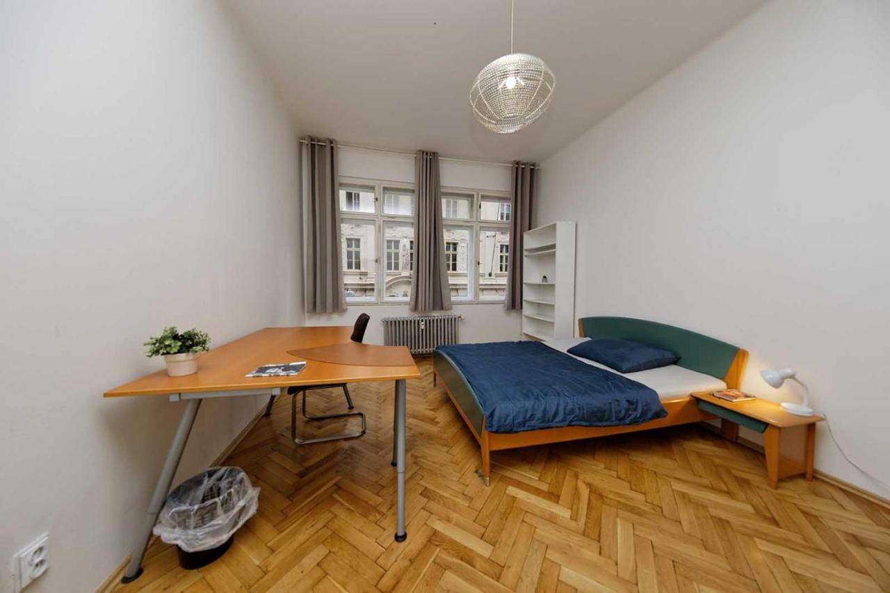 Apartments Vorsilska ปราก ภายนอก รูปภาพ
