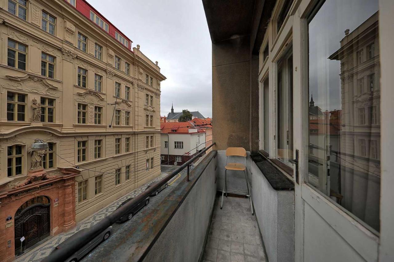 Apartments Vorsilska ปราก ภายนอก รูปภาพ
