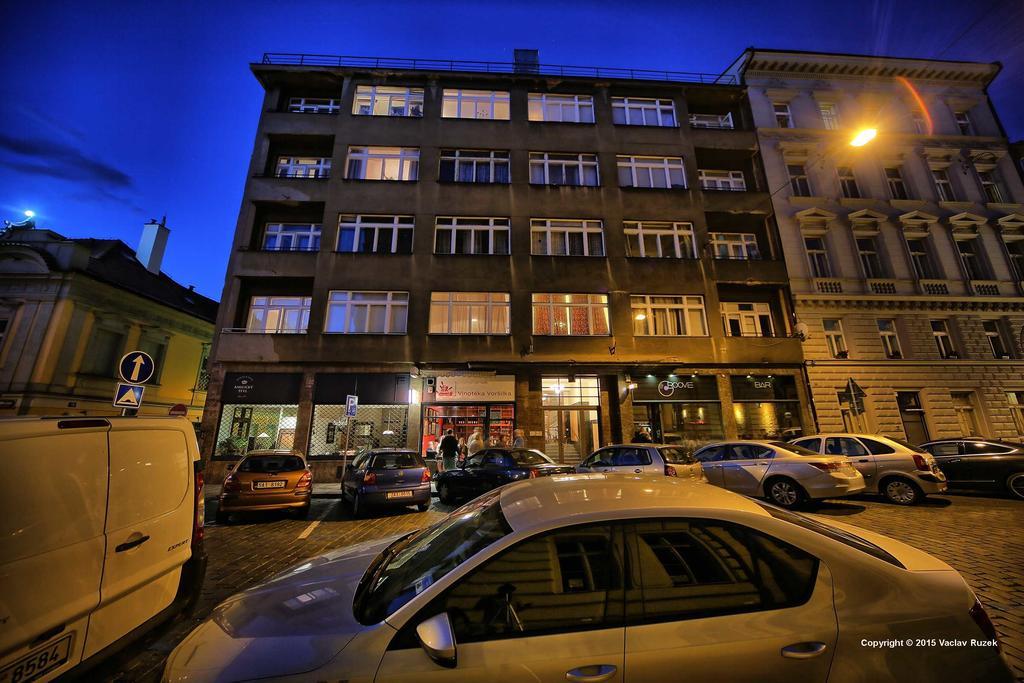 Apartments Vorsilska ปราก ภายนอก รูปภาพ